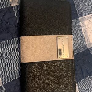 Dana Buchman Black and Tan Wallet